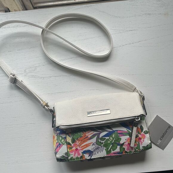Liz Claiborne White Crossbody Bag NWT - Picture 1 of 6